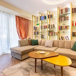 Center Fame House Apartment